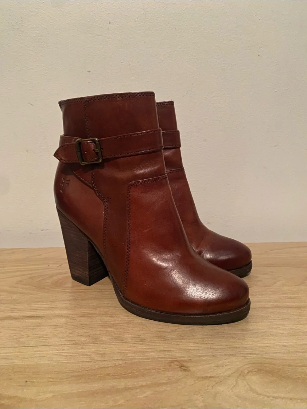 Frye Patty Riding Bootie Women’s 6.5M Cognac Brown Leather Buckle Ankle Boots